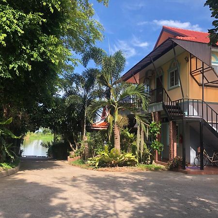 Ruen Thai Ban Rim Nam Kamphaeng Phet Dış mekan fotoğraf