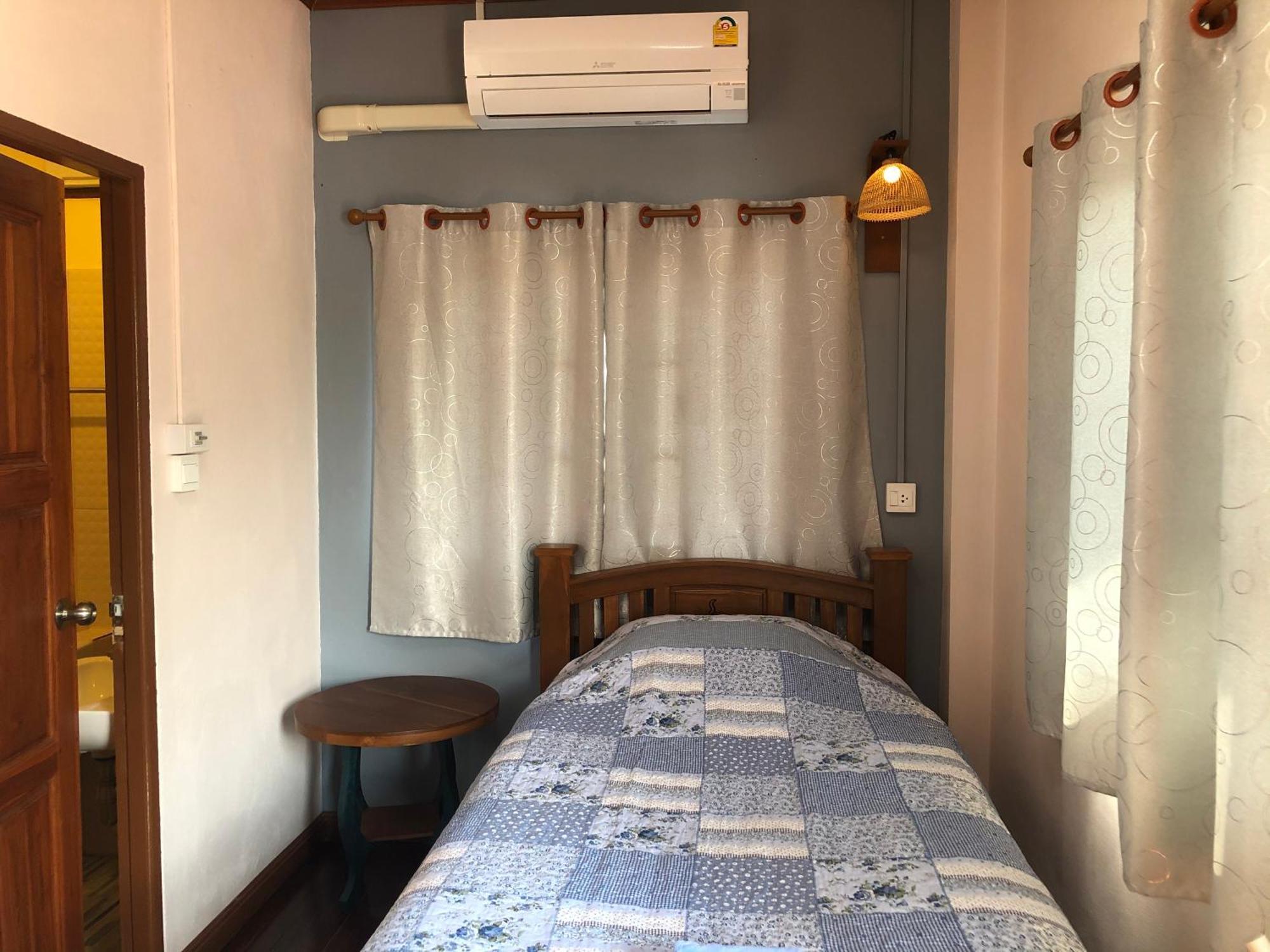 Ruen Thai Ban Rim Nam Kamphaeng Phet Dış mekan fotoğraf