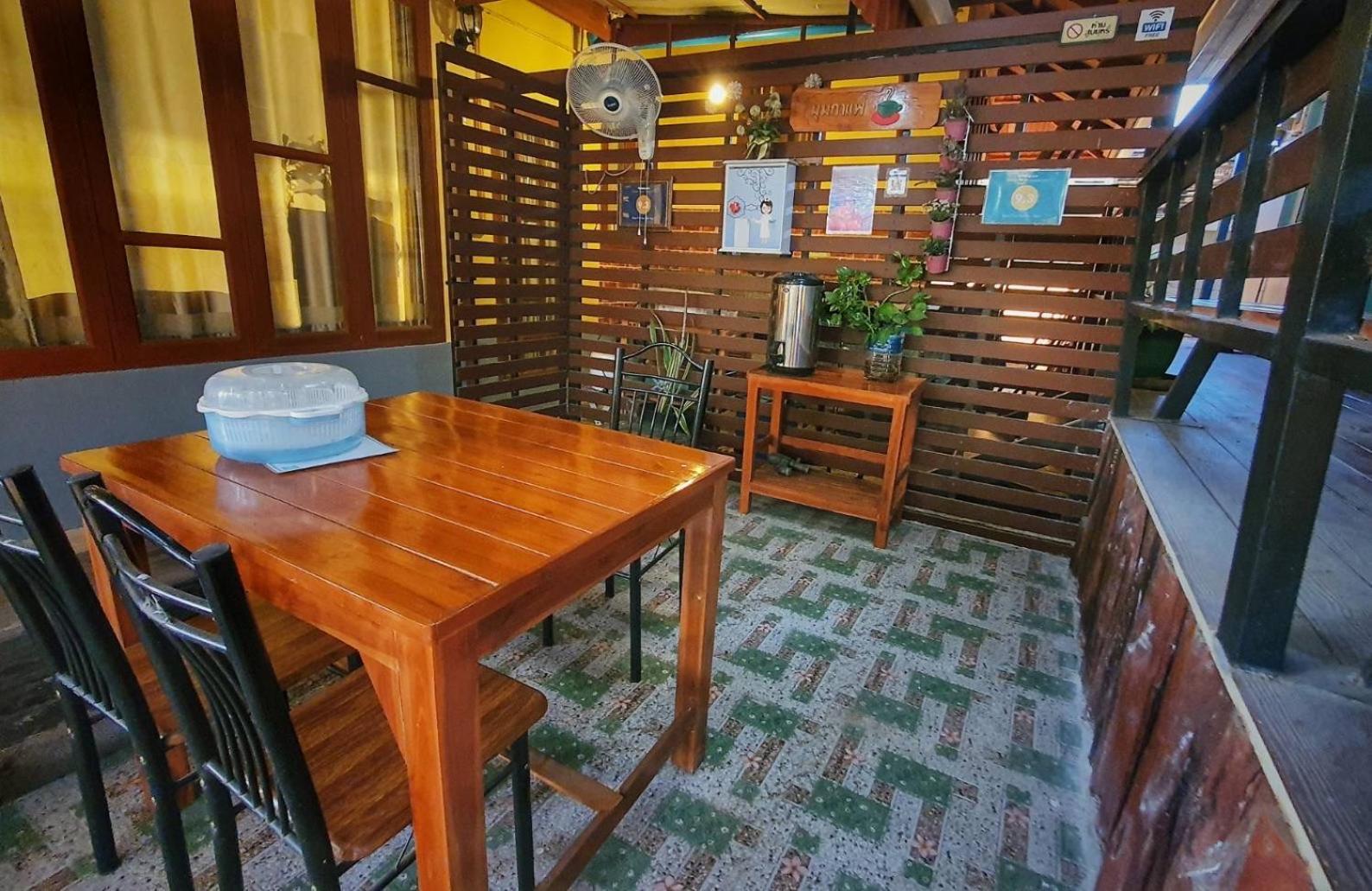 Ruen Thai Ban Rim Nam Kamphaeng Phet Dış mekan fotoğraf