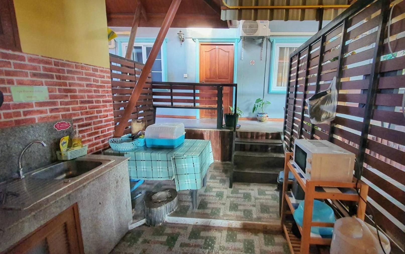 Ruen Thai Ban Rim Nam Kamphaeng Phet Dış mekan fotoğraf