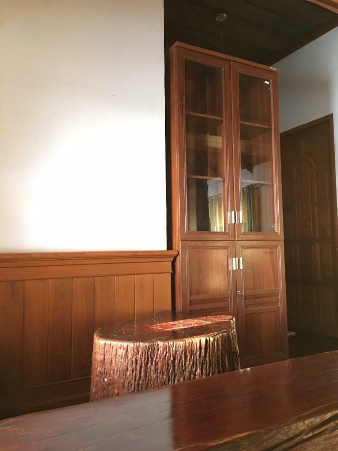 Ruen Thai Ban Rim Nam Kamphaeng Phet Dış mekan fotoğraf