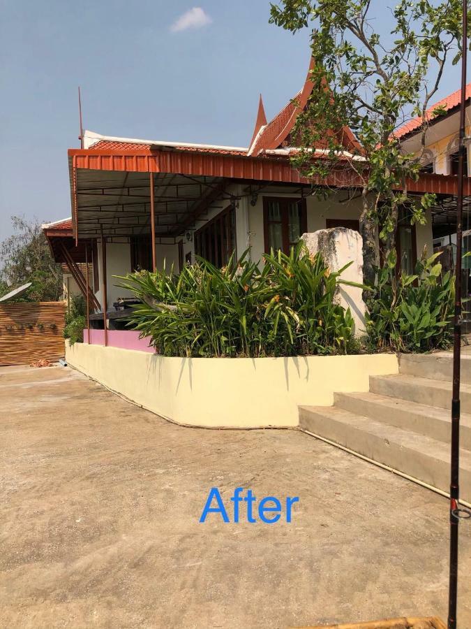 Ruen Thai Ban Rim Nam Kamphaeng Phet Dış mekan fotoğraf