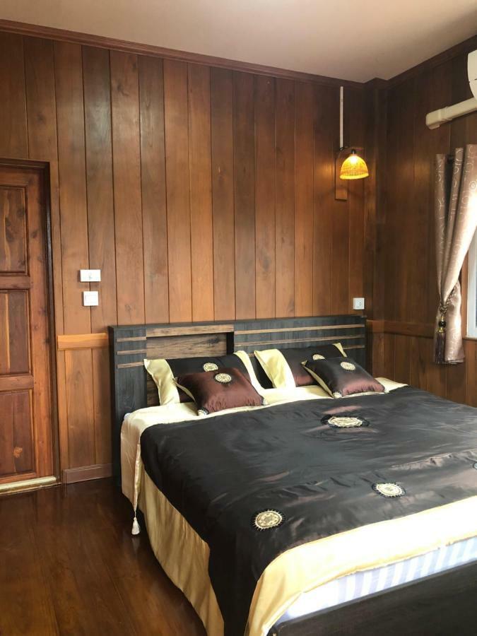 Ruen Thai Ban Rim Nam Kamphaeng Phet Dış mekan fotoğraf